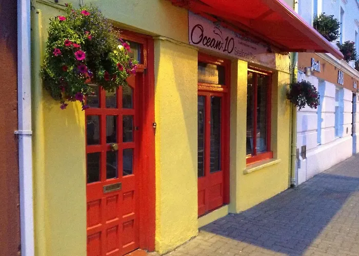 Sheehans On Main Street 3*