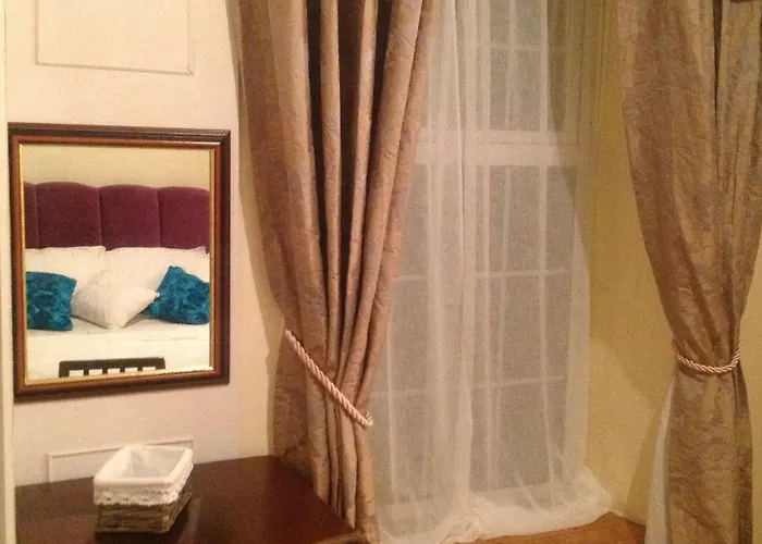 Guest house Sheehans On Main Street Kenmare