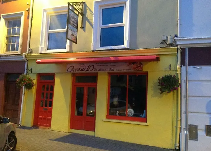 Sheehans On Main Street 3*